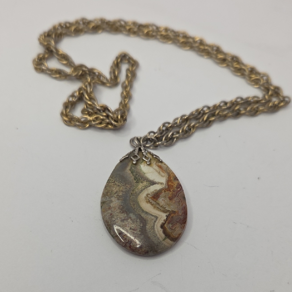 Crazy Lace Agate pendant Slipon necklace No Clasp 13" Drop